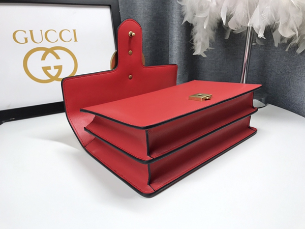 激安グッチバッグコピー角部分ディテール